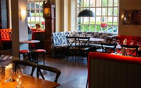 The Broadway Hotel